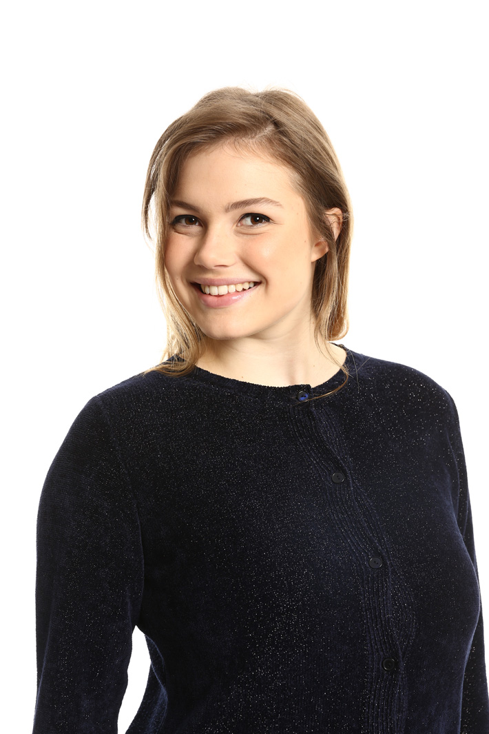 Lurex chenille cardigan
Intrend Lurex chenille cardigan
Intrend