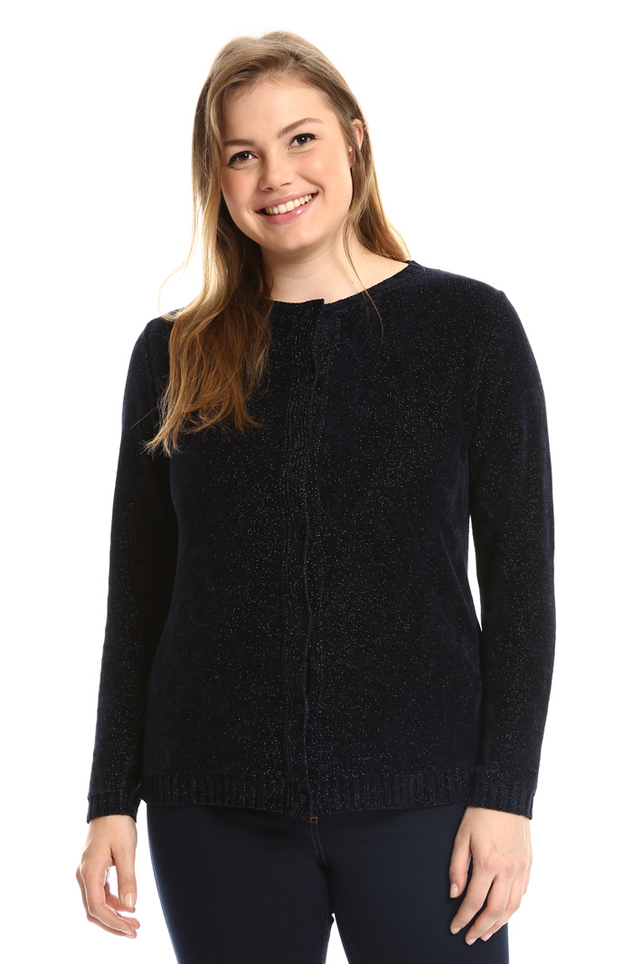 Lurex chenille cardigan
Intrend Lurex chenille cardigan
Intrend