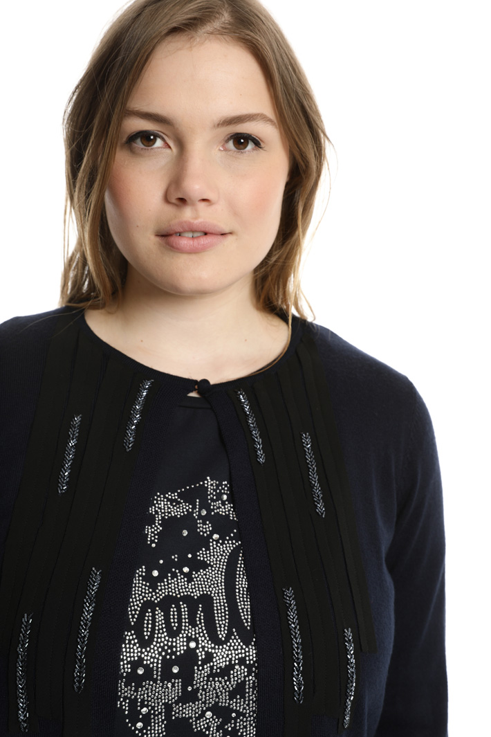 Wool cardigan
Intrend Wool cardigan
Intrend