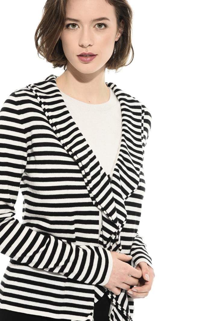 Ruffled cardigan Intrend Ruffled cardigan Intrend