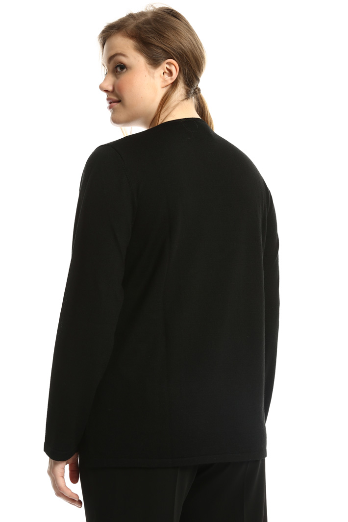 Wool sweater with embroidery
Intrend Wool sweater with embroidery
Intrend
