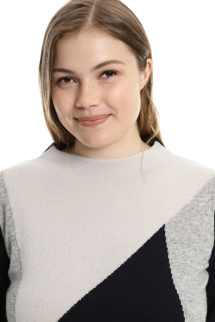 Cowl neck sweater
Intrend Cowl neck sweater
Intrend