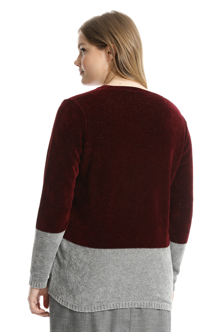 Lurex chenille sweater
Intrend Lurex chenille sweater
Intrend