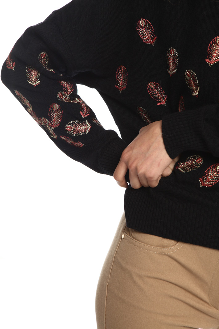 Embroidered boxy fit sweater Intrend Embroidered boxy fit sweater Intrend