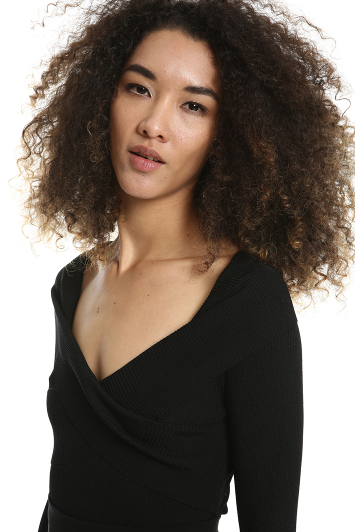 V-neck sweater Intrend V-neck sweater Intrend