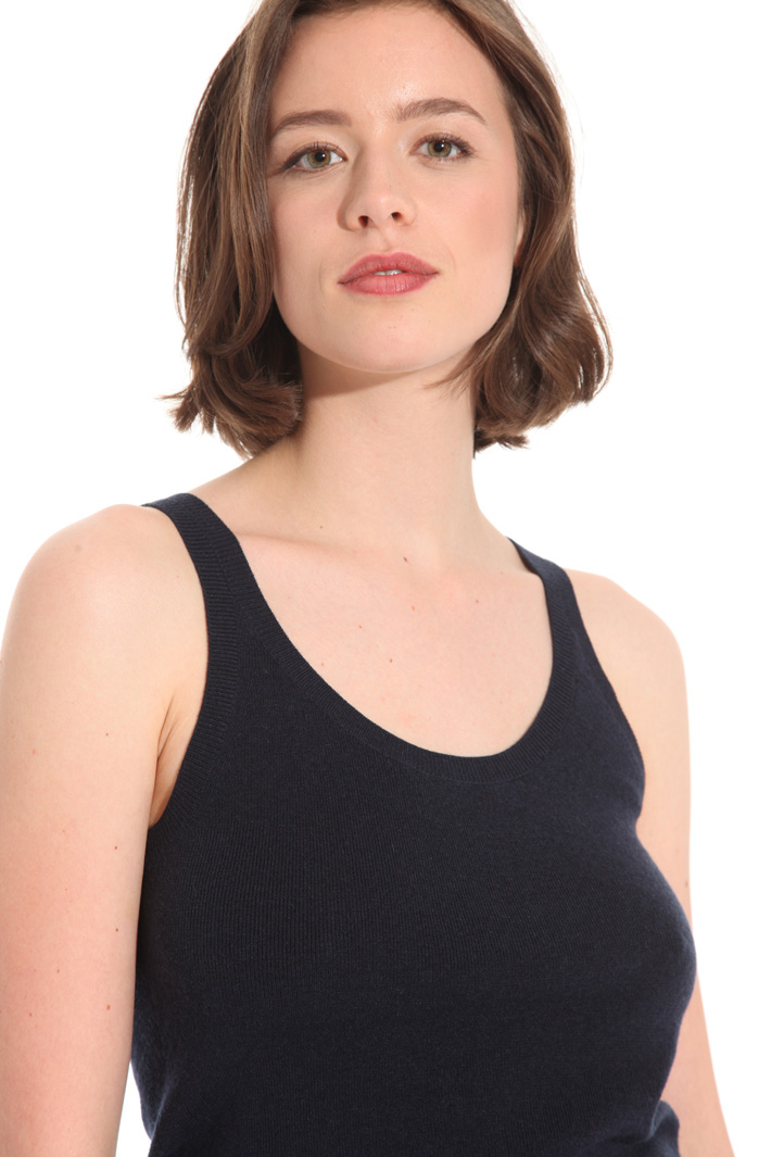 Knitted tank top Intrend Knitted tank top Intrend