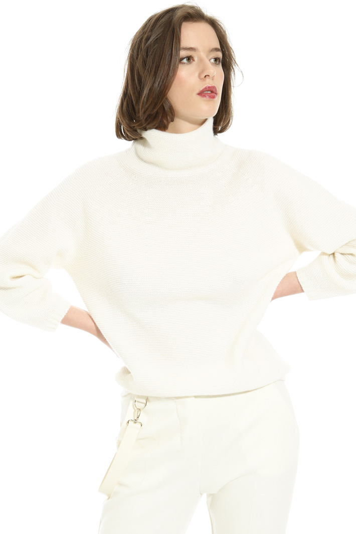 Funnel neck sweater Intrend Funnel neck sweater Intrend