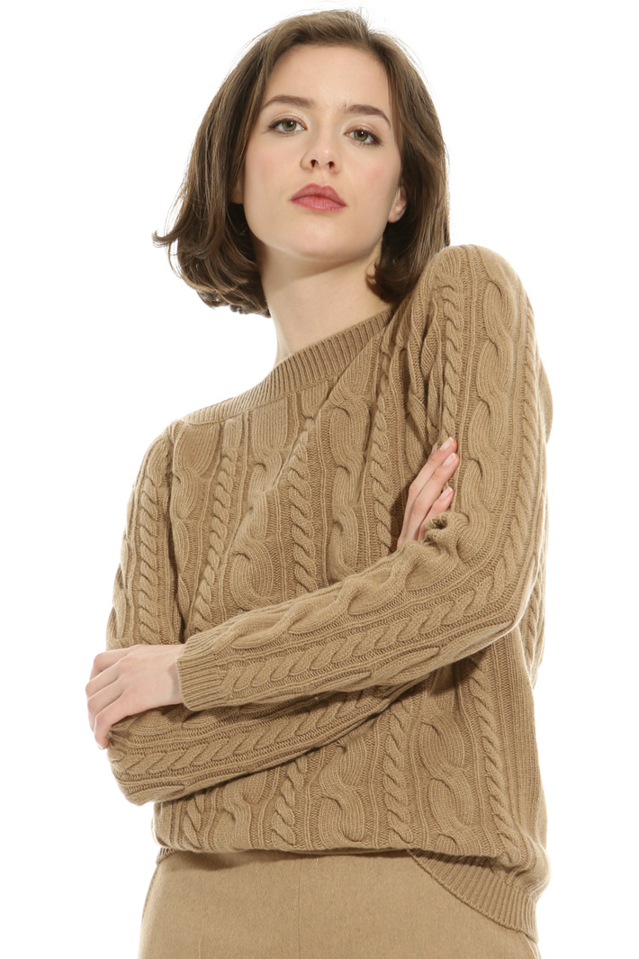 Braid stitch sweater Intrend Braid stitch sweater Intrend