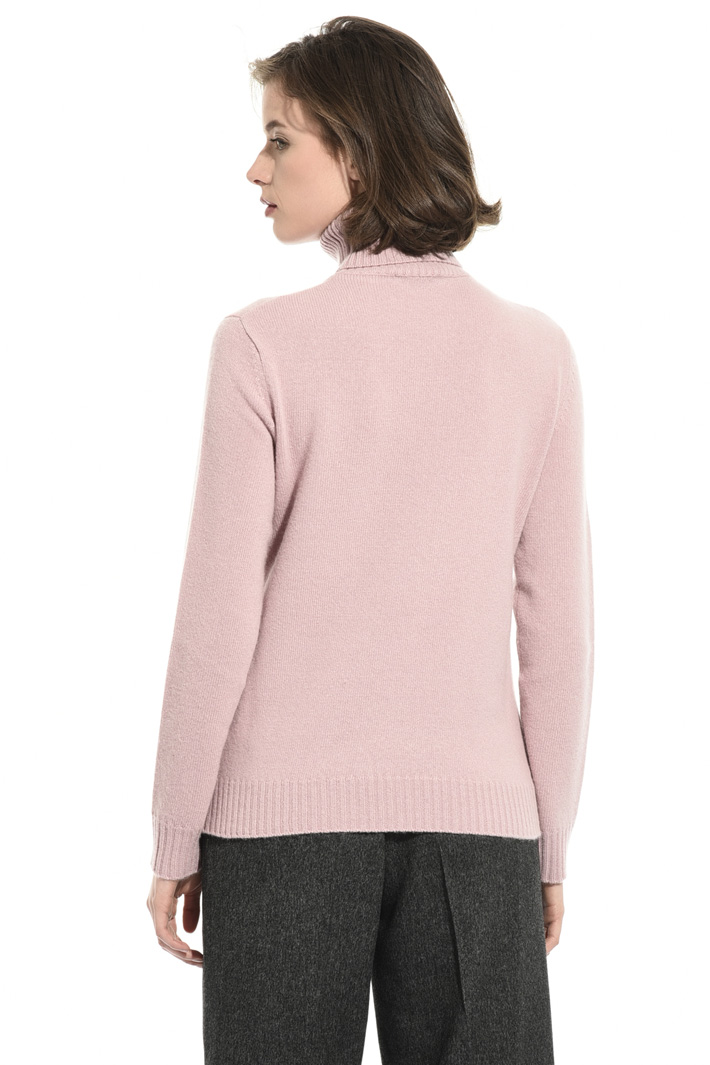Wool blend turtleneck sweater Intrend Wool blend turtleneck sweater Intrend