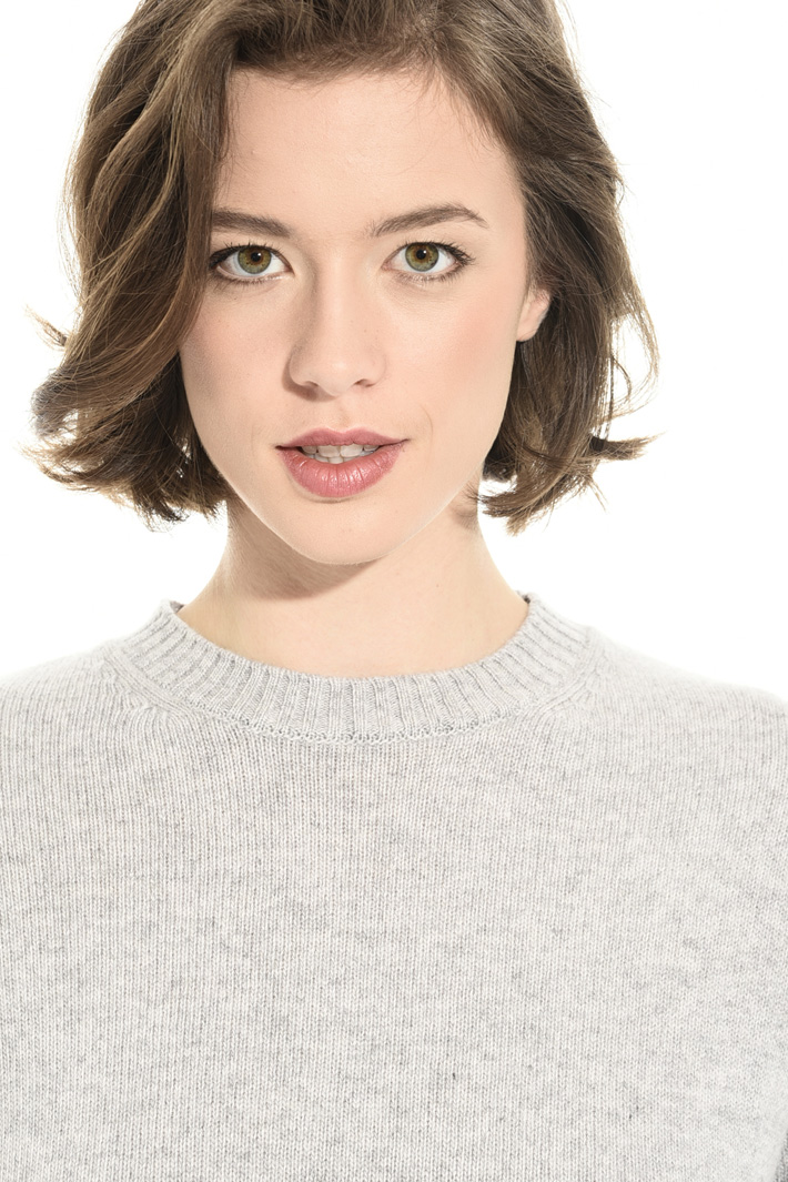 Sweater with slits Intrend Sweater with slits Intrend