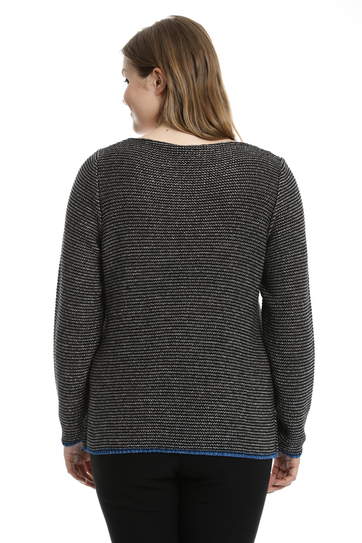 Lurex cordonnet sweater
Intrend Lurex cordonnet sweater
Intrend