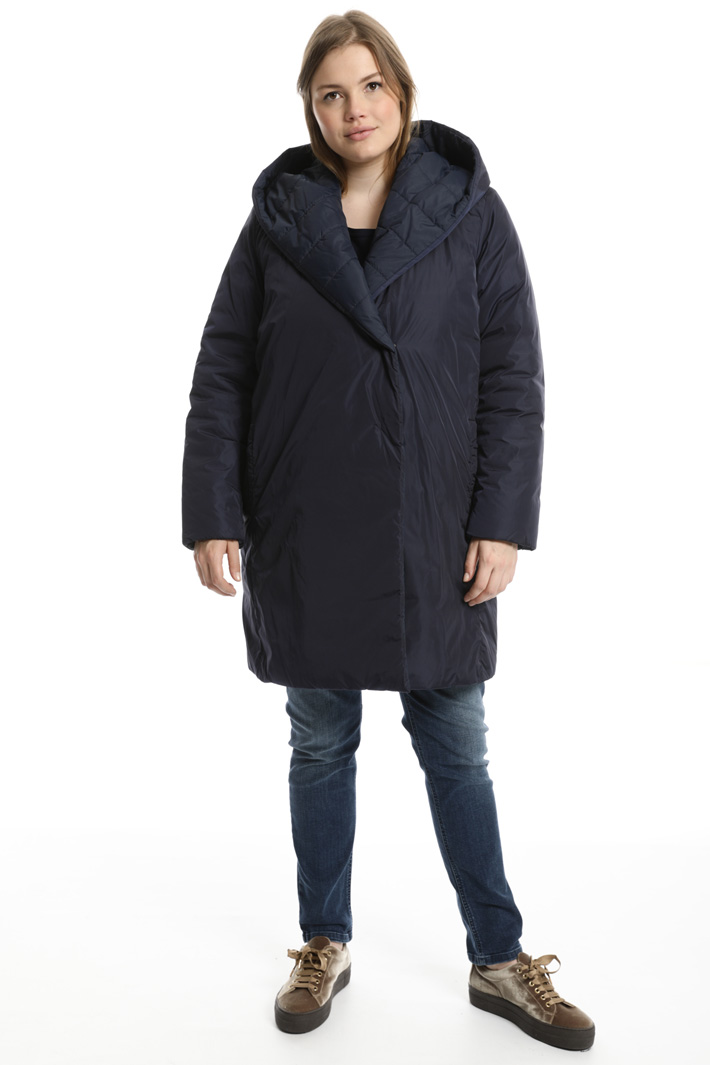 Reversible taffeta padded jacket
Intrend Reversible taffeta padded jacket
Intrend
