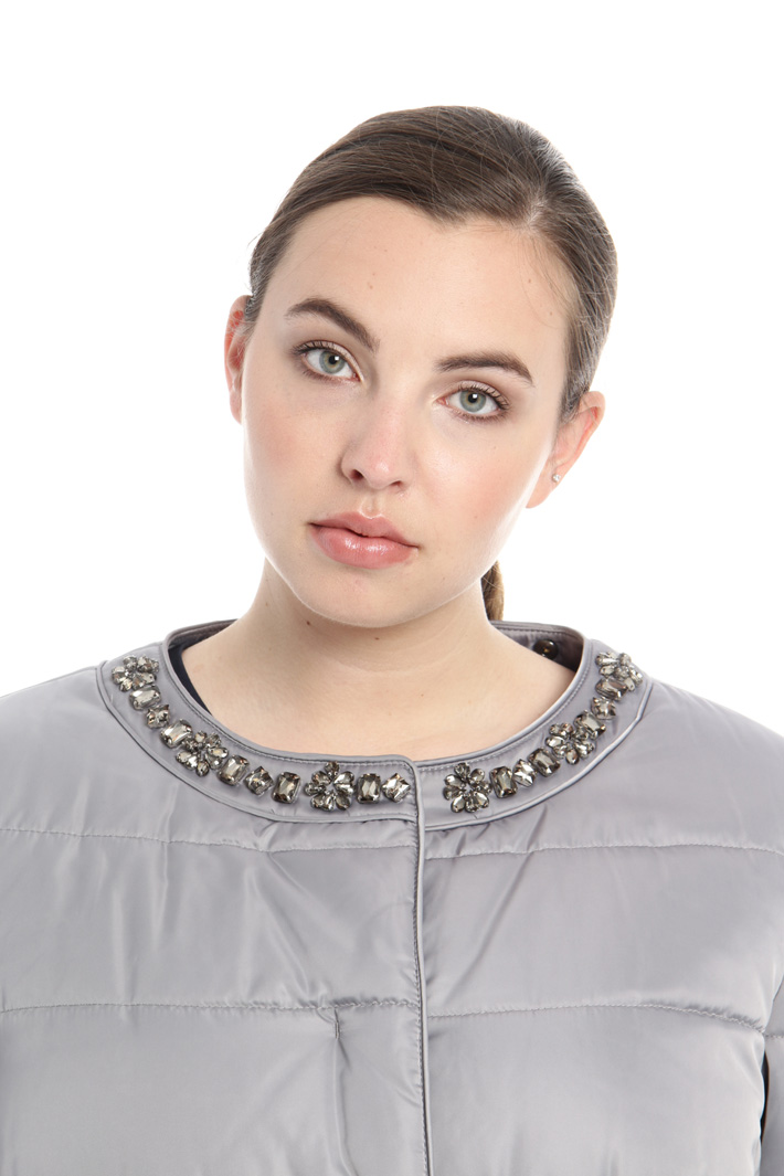 Padded jacked with jewel embroidery Intrend Padded jacked with jewel embroidery Intrend
