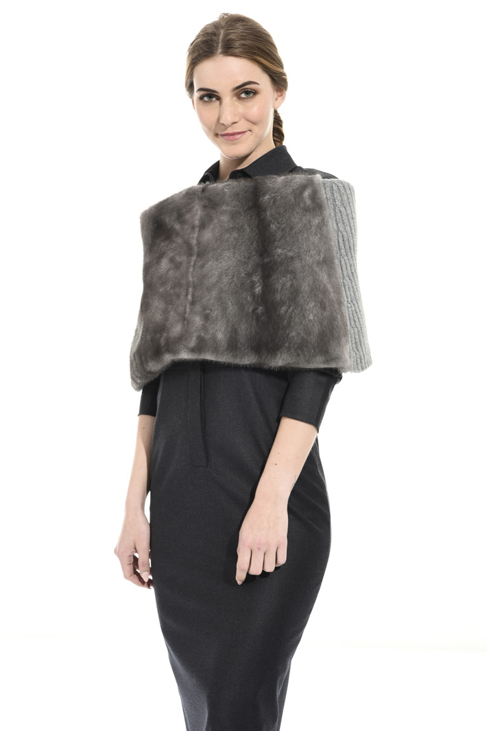Knit and mink cape Intrend Knit and mink cape Intrend