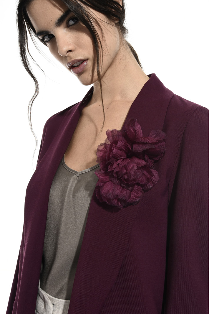 Silk organza brooch
Intrend Silk organza brooch
Intrend