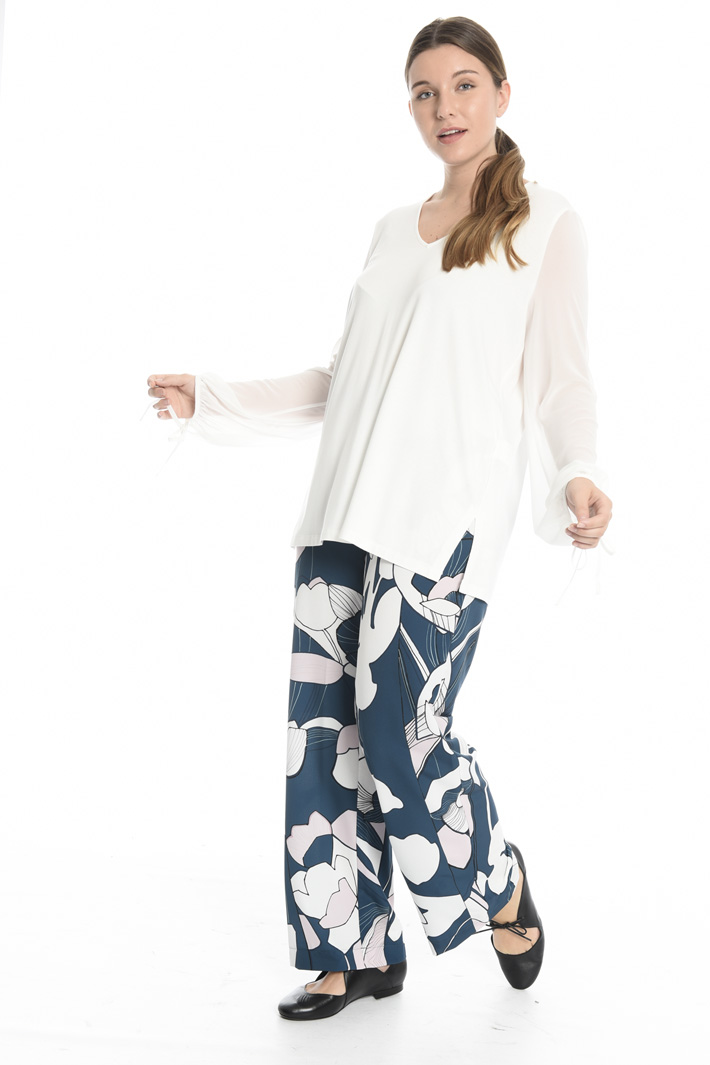 Jersey and fabric tunic
Intrend Jersey and fabric tunic
Intrend