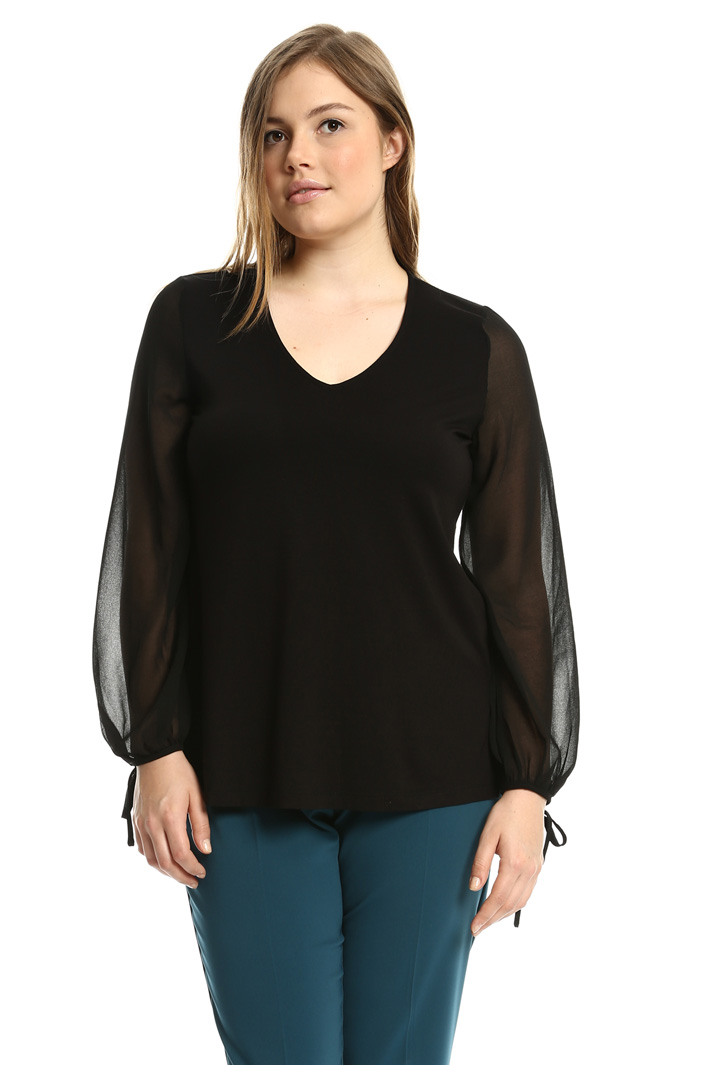 Jersey and fabric tunic
Intrend Jersey and fabric tunic
Intrend