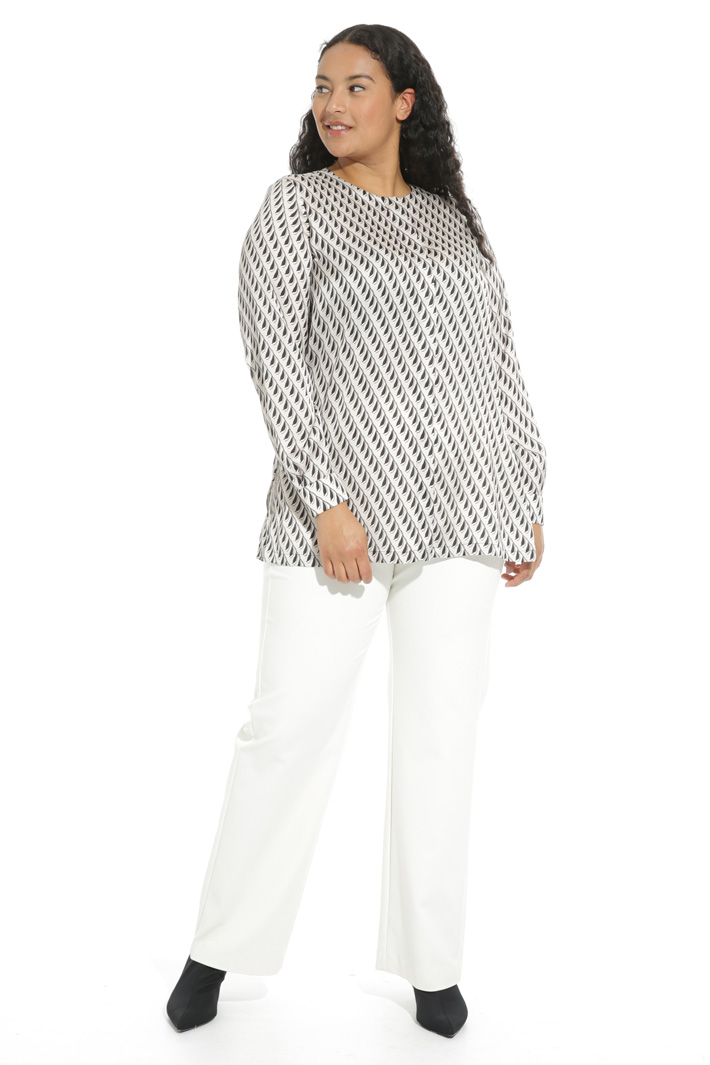 Crew neck satin shirt Intrend Crew neck satin shirt Intrend