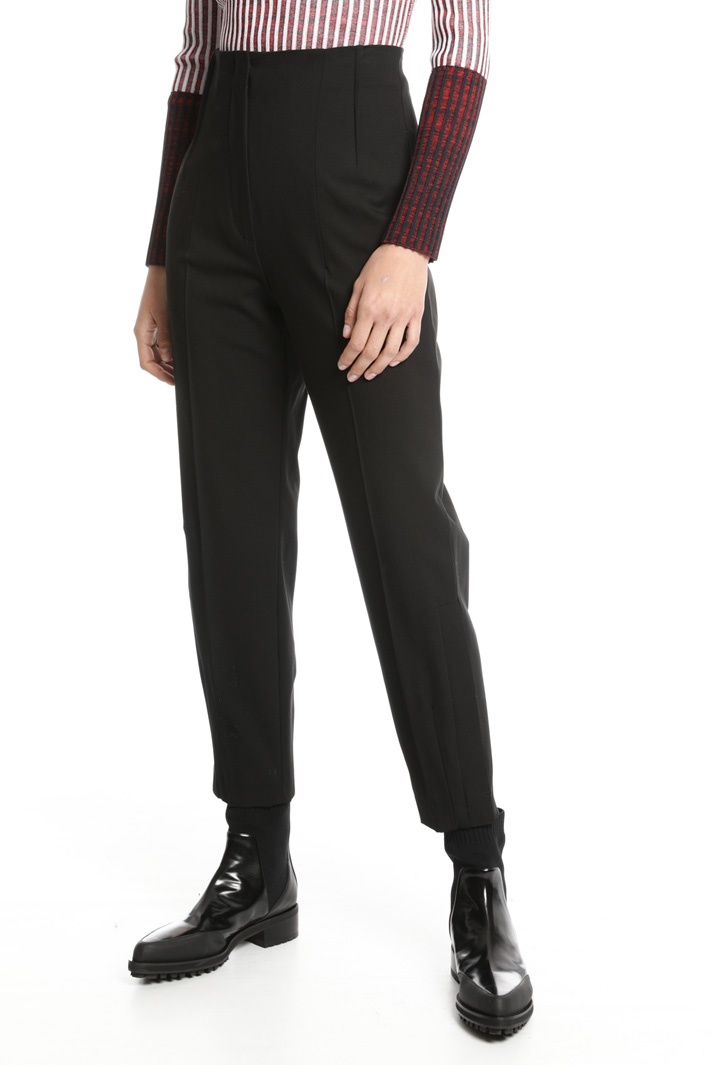 Wool twill trousers
Intrend Wool twill trousers
Intrend