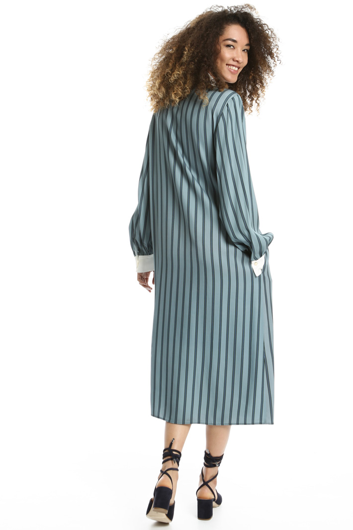 Knee-length chemisier dress Intrend Knee-length chemisier dress Intrend