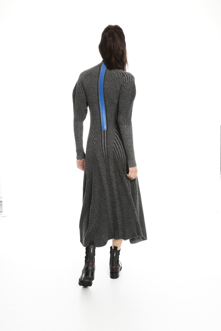 Contrast zip dress Intrend Contrast zip dress Intrend
