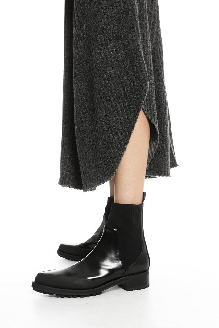 Contrast zip dress Intrend Contrast zip dress Intrend