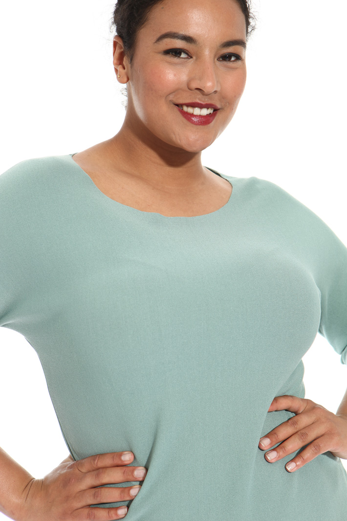 Viscose cropped sweater Intrend Viscose cropped sweater Intrend