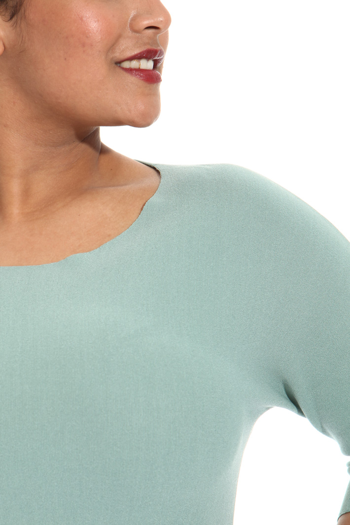 Viscose cropped sweater Intrend Viscose cropped sweater Intrend