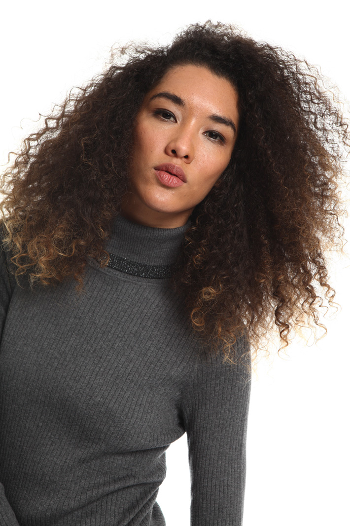 Ribbed turtleneck top Intrend Ribbed turtleneck top Intrend
