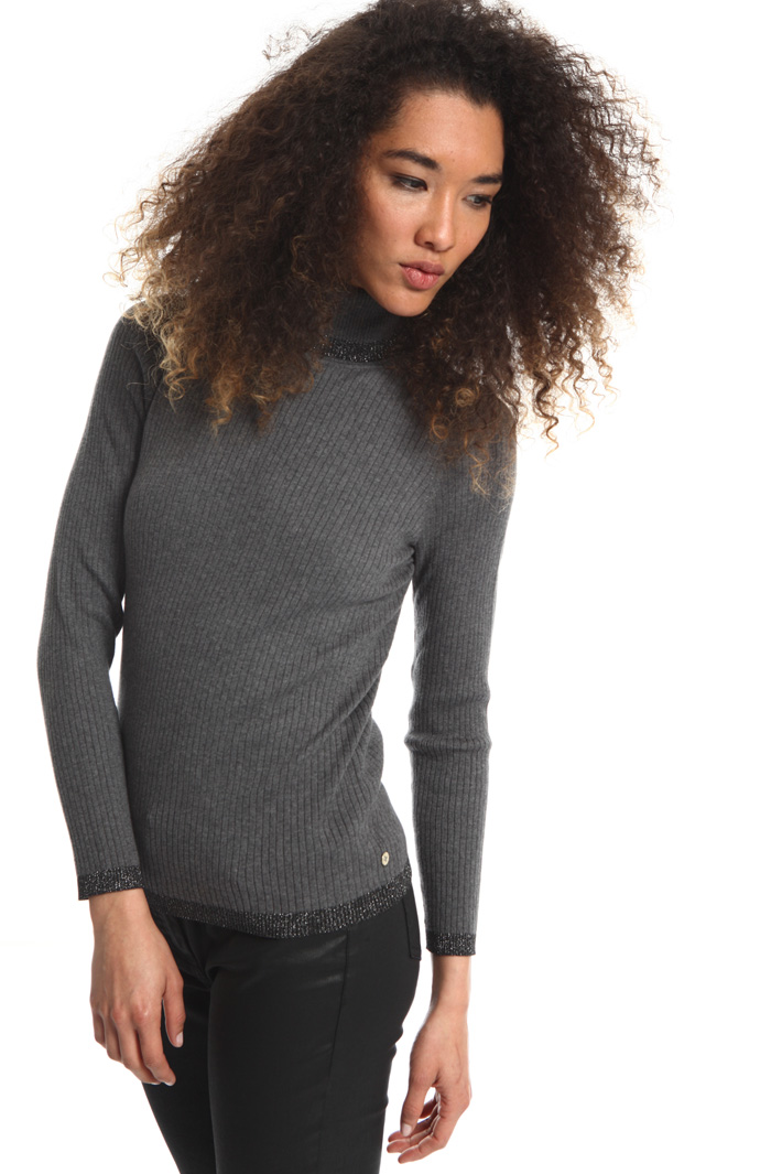 Ribbed turtleneck top Intrend Ribbed turtleneck top Intrend