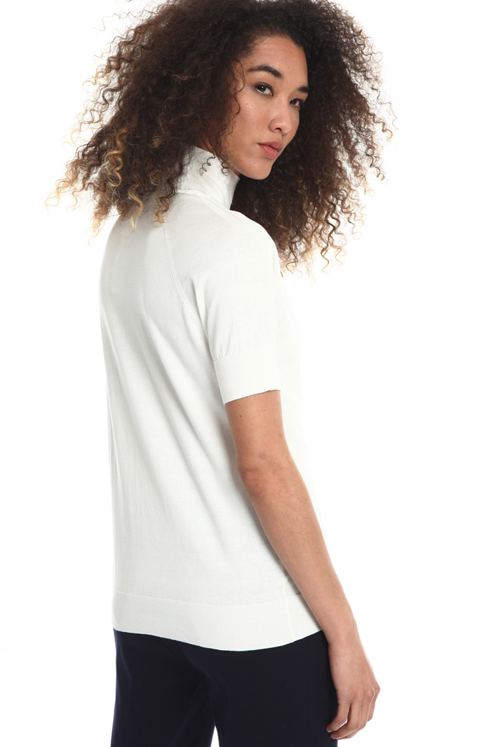Short sleeve turtleneck top Intrend Short sleeve turtleneck top Intrend