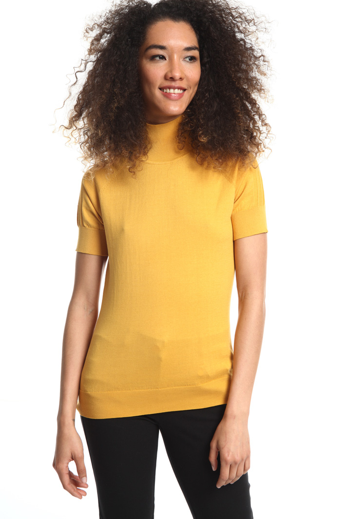 Short sleeve turtleneck top Intrend Short sleeve turtleneck top Intrend
