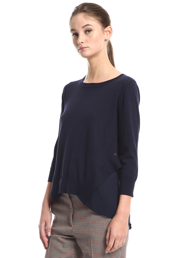 Sweater with crepe insert Intrend Sweater with crepe insert Intrend