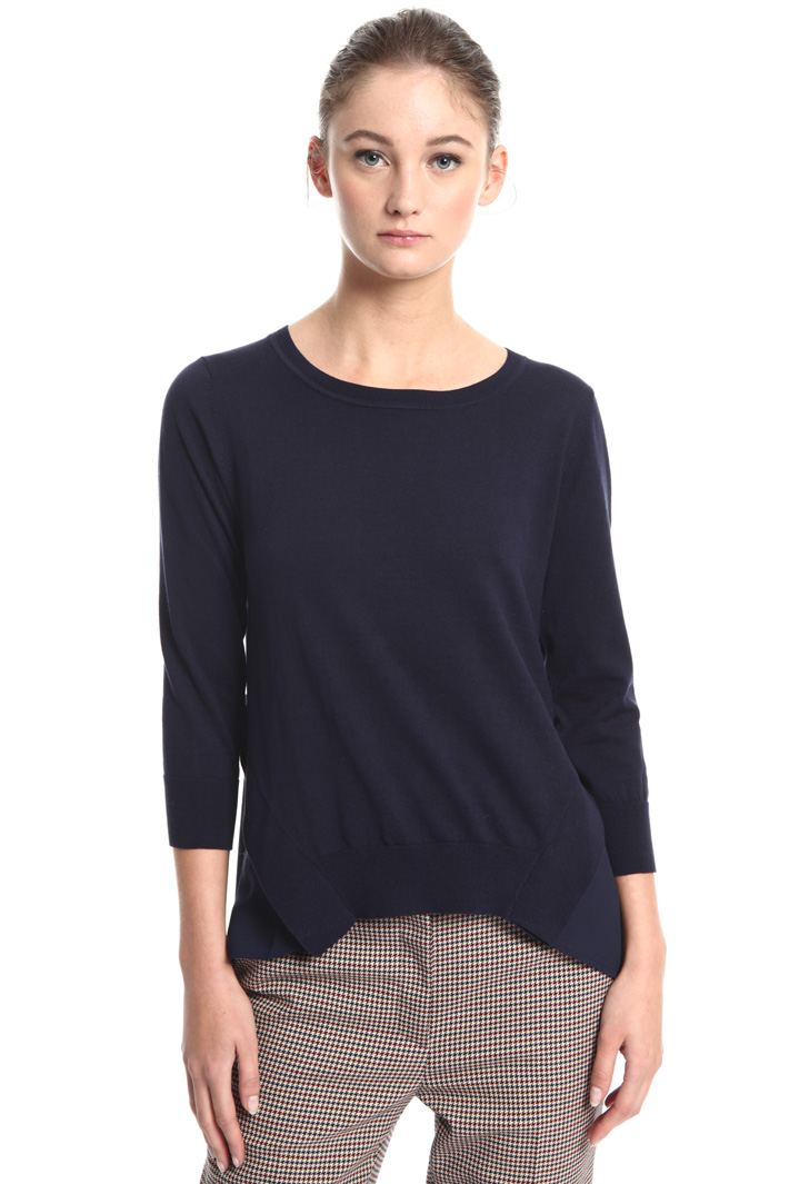 Sweater with crepe insert Intrend Sweater with crepe insert Intrend