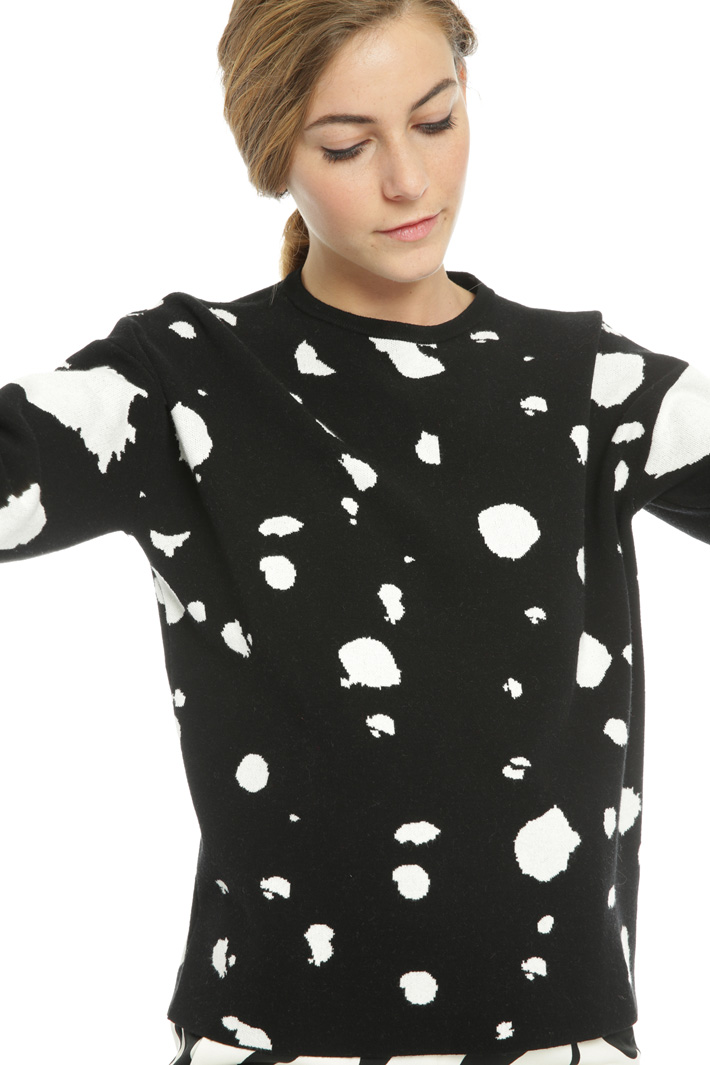 Sweater with contrasting pattern
Intrend Sweater with contrasting pattern
Intrend
