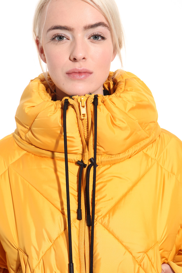 Quilted padded bomber
Intrend Quilted padded bomber
Intrend