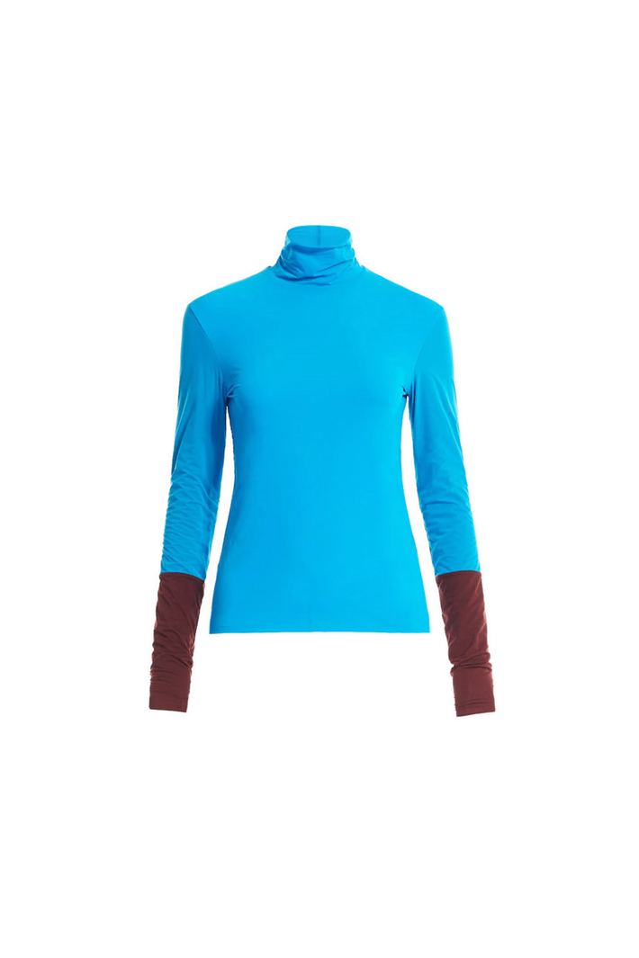 Stretch turtleneck top
Intrend Stretch turtleneck top
Intrend