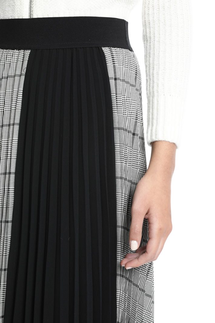 Pleated skirt Intrend Pleated skirt Intrend
