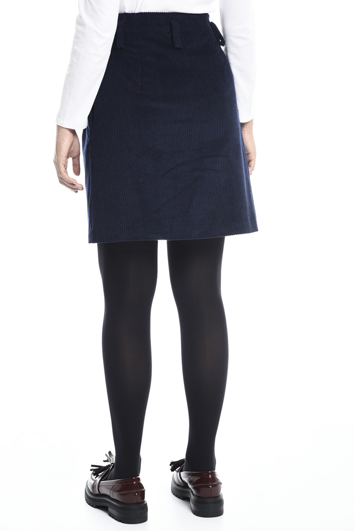 Flared velvet skirt Intrend Flared velvet skirt Intrend