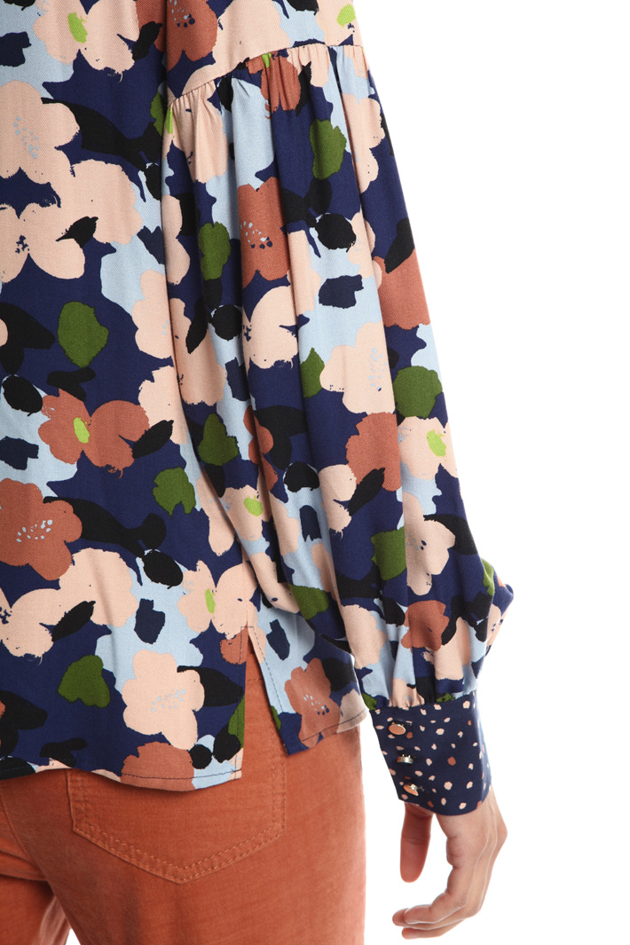 Viscose twill shirt Intrend Viscose twill shirt Intrend