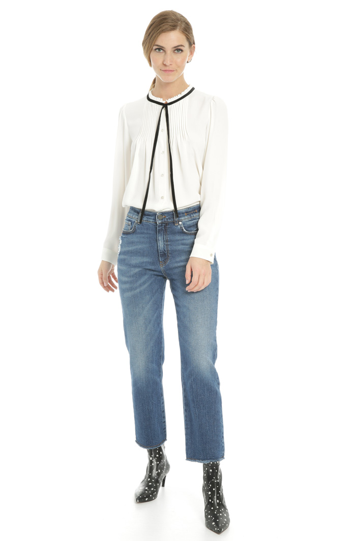 Silk crepe shirt
Intrend Silk crepe shirt
Intrend