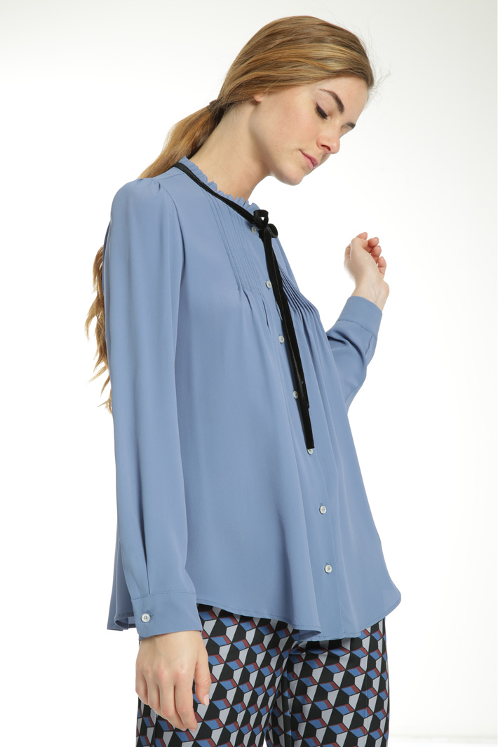 Silk crepe shirt
Intrend Silk crepe shirt
Intrend