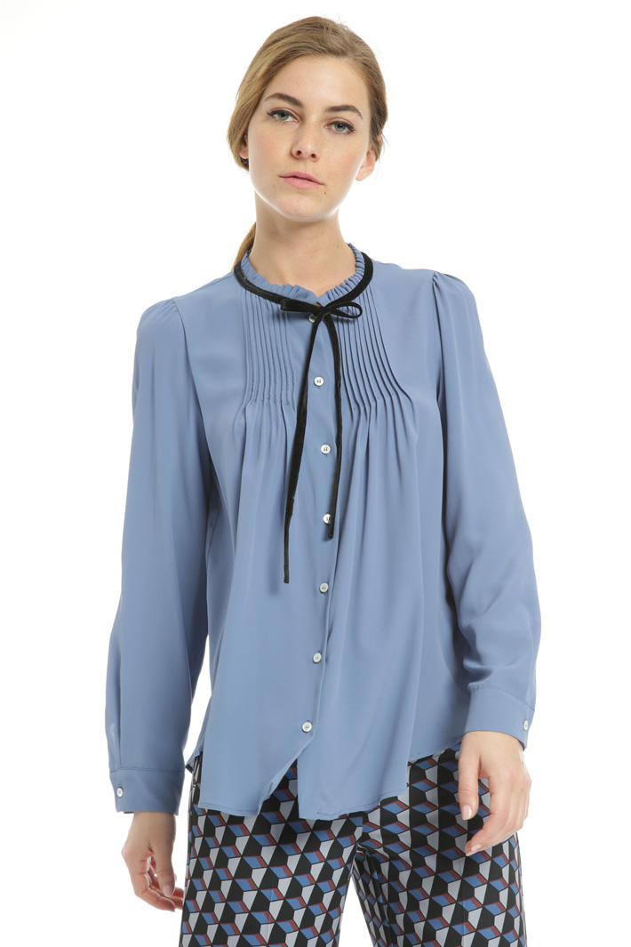 Silk crepe shirt
Intrend Silk crepe shirt
Intrend