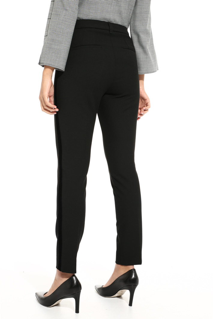 Trousers with velvet bands Intrend Trousers with velvet bands Intrend