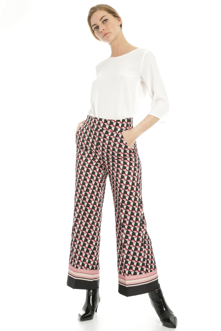 Geometric pattern trousers
Intrend Geometric pattern trousers
Intrend