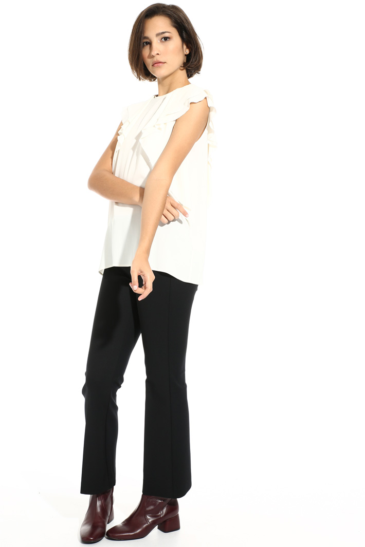 Silk blend top with ruffles Intrend Silk blend top with ruffles Intrend
