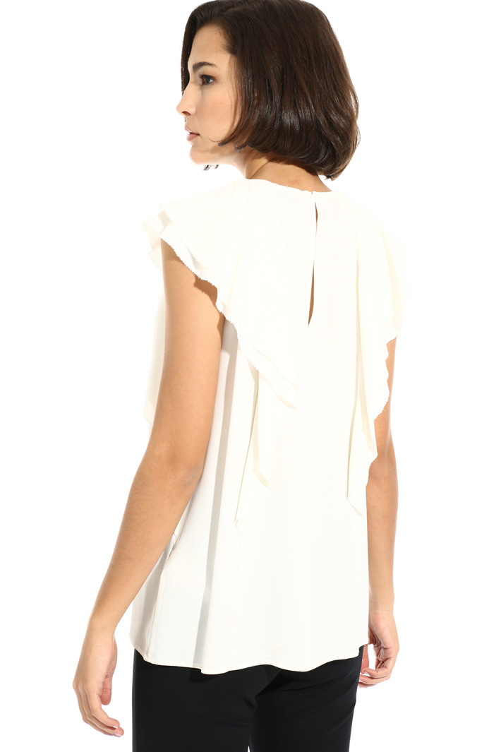 Silk blend top with ruffles Intrend Silk blend top with ruffles Intrend