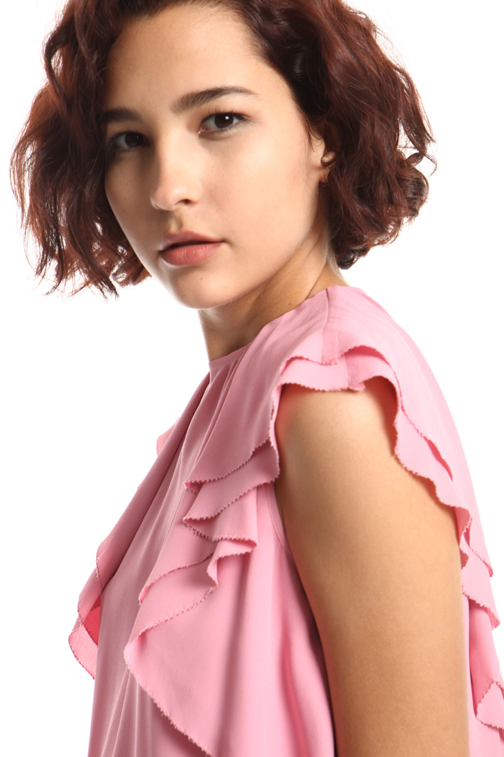 Silk blend top with ruffles Intrend Silk blend top with ruffles Intrend