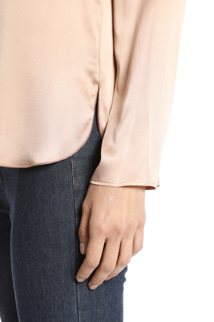 Silk satin blouse Intrend Silk satin blouse Intrend