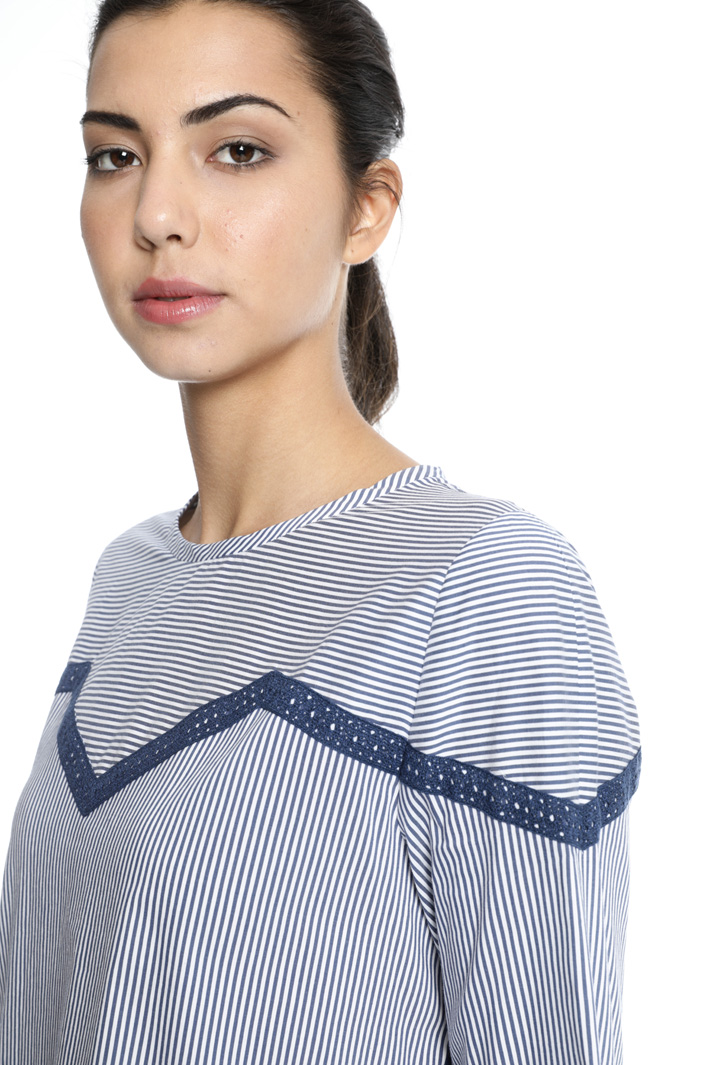 Cotton poplin blouse Intrend Cotton poplin blouse Intrend